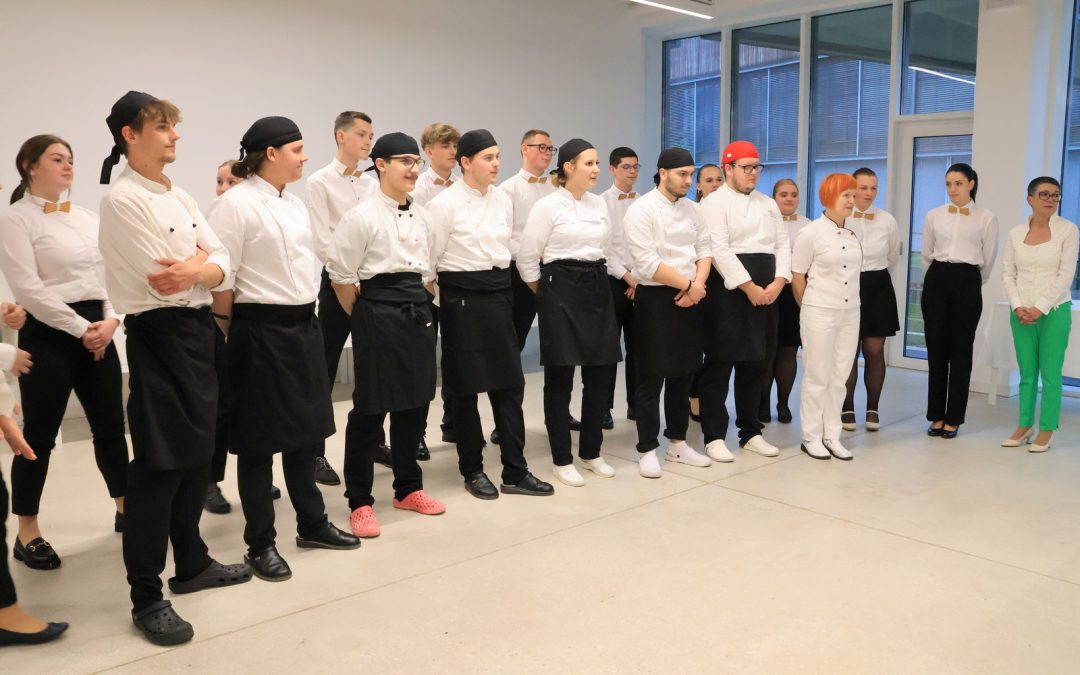 Matura 2024 v programu gastronomija (PTI)